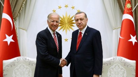 Джо Байдън опита да намали напрежението в отношенията с Турция заради Гюлен