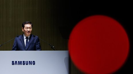 Samsung обеща на акционерите си възстановяване чрез сливания и придобивания