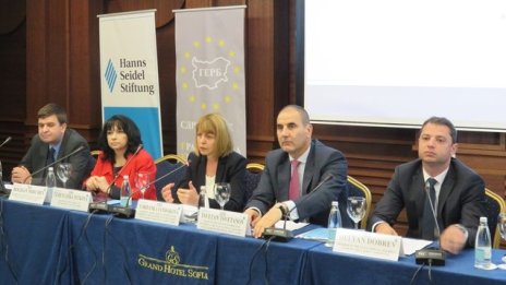 Енергийният министър не очаква проблеми за новата газова връзка с Гърция