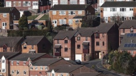 Жилищният пазар във Великобритания изпадна в пролетна умора 