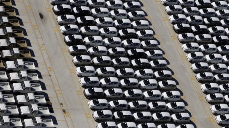 Автомобилите поскъпват и бумът при металите прави нещата по-лоши