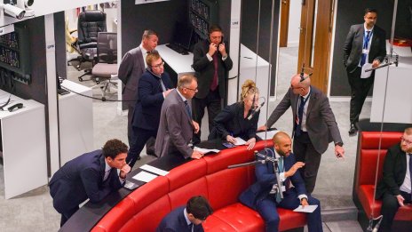 Надеждите за понижаване на лихвите не успяха да задържат оптимизма на борсите в Европа