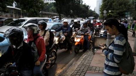 Роумингът в ЕС отпада след 2017 г.