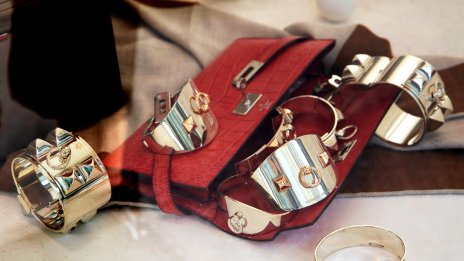 Продажбите на Hermes растат въпреки кризата с разходите за живот
