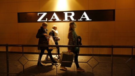 Zara се възползва от новите технологии, конкурирайки се с Amazon