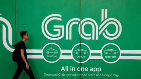 Toyota инвестира 1 милиард долара в компанията за превоз на пътници Grab