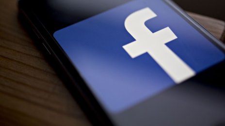 Facebook ще позволи на повечето служители да работят от дома до края на 2020 г.