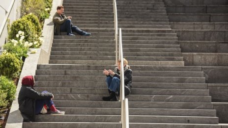 Безработицата в САЩ нараства трикратно до рекордните 14,7%