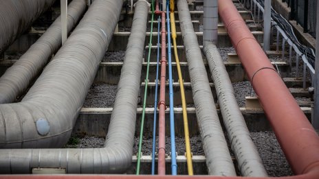 Петролът поевтинява, след като оптимизмът за търсенето отслабва*