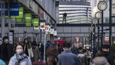 Китайската икономика постигна официалната цел за растеж, но мнозина се чувстват по-зле