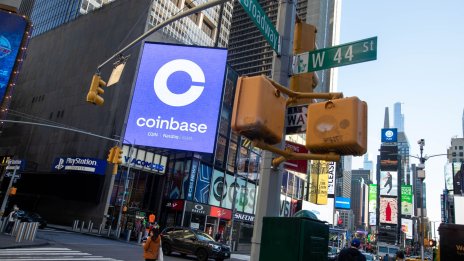 Американският борсов регулатор нанася нов удар на криптосектора с дело срещу Coinbase
