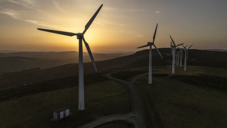 Фотоволтаиците и вятърните перки ще продължат да поевтиняват въпреки рестрикциите