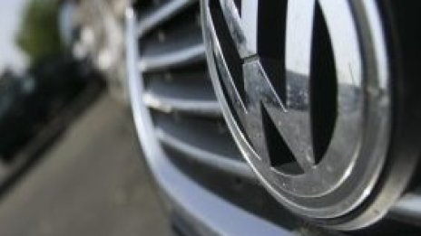 Скъпото евро ще намали печалбата на Volkswagen