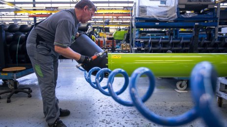 Икономическите неволи на Германия продължават със спад в промишленото производство