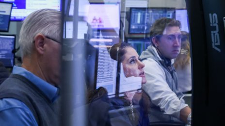 Wall Street стартира сесията колебливо в очакване на последното заседание на Фед*