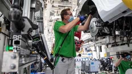 Skoda удължава коледната ваканция до 10 януари заради кризата с доставките