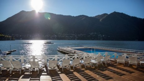 Резервациите през онлайн платформи в България намаляват с над 46% през 2020 г.