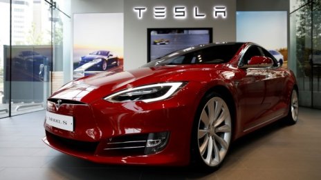 Model S на Tesla е автомобил на десетилетието