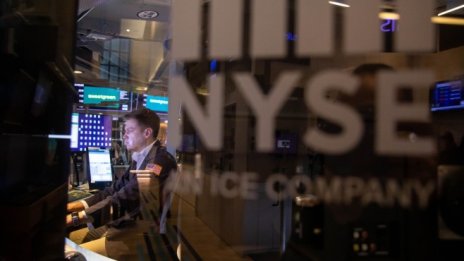 Nasdaq бележи рязък спад втори пореден ден*