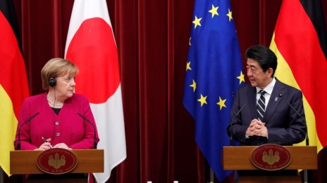 Меркел търси помощ срещу твърд Brexit в Токио