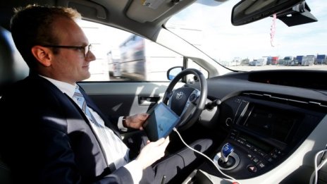 Безпилотните коли могат да вкарат 17 трлн. евро в Европа до 2050 г.