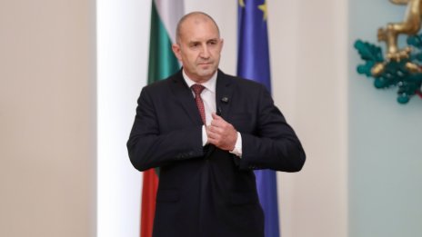 Кабинетът "Радев" започва работа с проверки за скрити разходи и дефицити