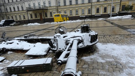 Гладната за работна ръка руска икономика плаща цената на мобилизацията