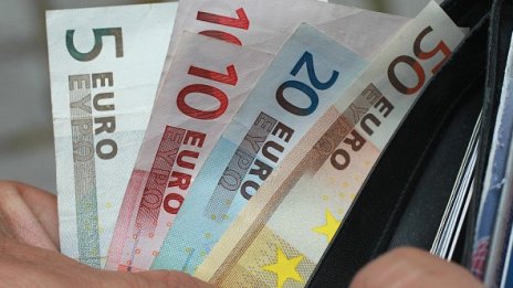 Универсалният базов доход няма да реши проблемите ни