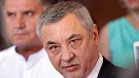 Валери Симеонов е преизбран за лидер на НФСБ 