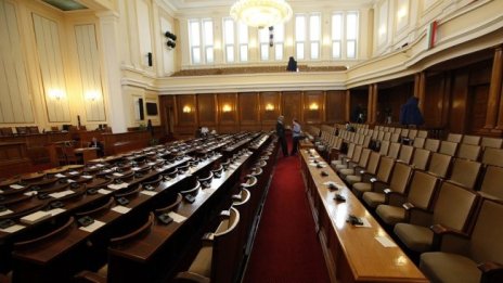 Част от промените в данъчните закони минаха на второ четене 