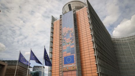 ЕК планира център за справяне със заплахата от дезинформация от Русия и други страни