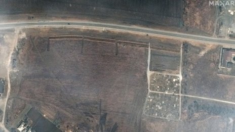 Масови гробове в Украйна разкриват нарастващ брой жертви