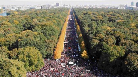 Многохиляден протест в Берлин срещу ТТИП