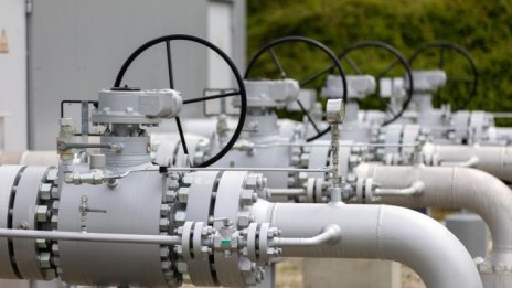 МАЕ: Европа да се готви да намали потреблението на газ с 30% през зимата