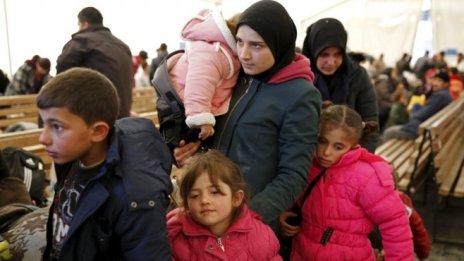 ЕК започва нова инициатива в подкрепа на бежанците в Гърция