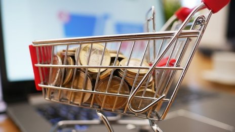 Над половината от българите никога не са пазарували онлайн