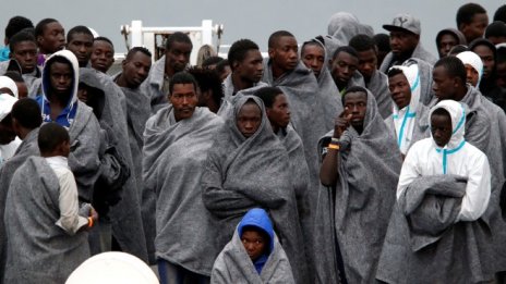 Рекорден брой мигранти пристигат в Италия от Северна Африка