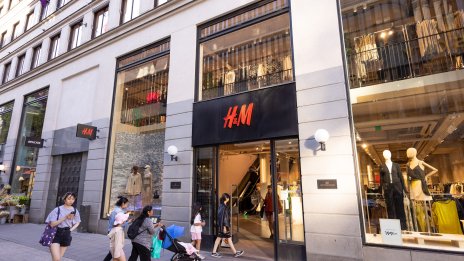 H&M се отказа от целта си за маржа за 2024 г., разходите подкопават печалбата ѝ