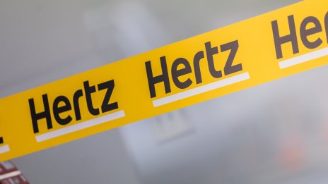 Hertz ще използва платформата Amazon Autos, за да продава употребявани автомобили
