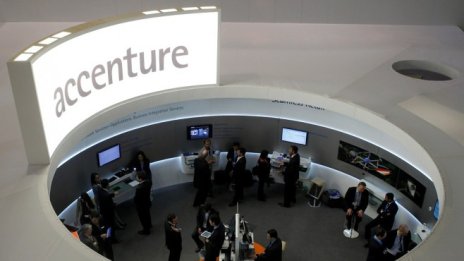 Accenture увеличава двойно екипа си в България