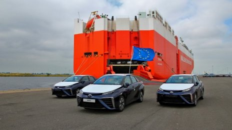 Водородният модел на Toyota акостира в Европа