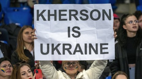 Руските окупационни власти се изтеглят от Херсон