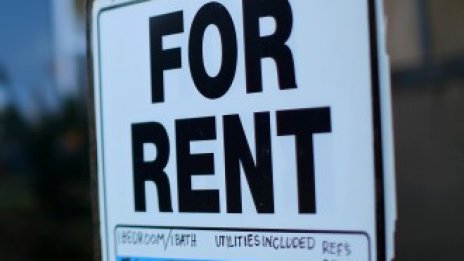 Наемите в САЩ растат с най-бързия си темп от близо две години 