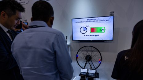 Производителят на iPhone Foxconn съобщи за рекордни приходи от продажби през април