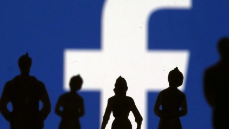 Facebook засилва правилата за предизборна реклама