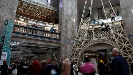 Френската икономика е нарасналата по-силно от очакваното