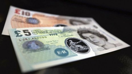 Британският паунд докосна 5-годишен минимум