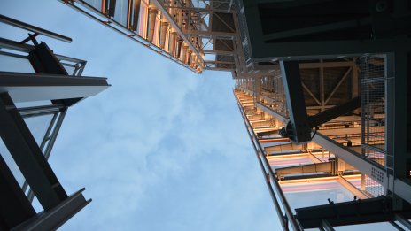 Свиването на строителството продължава и през ноември 2023 г.