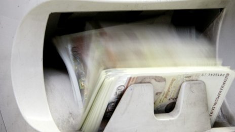 Средната работна заплата в България е нараснала до 962 лв. през 2016 г.