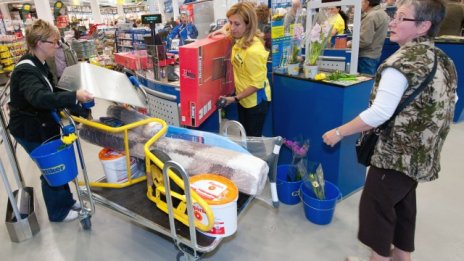 Praktiker е все по-близо до съдбоносно решение за бъдещето си